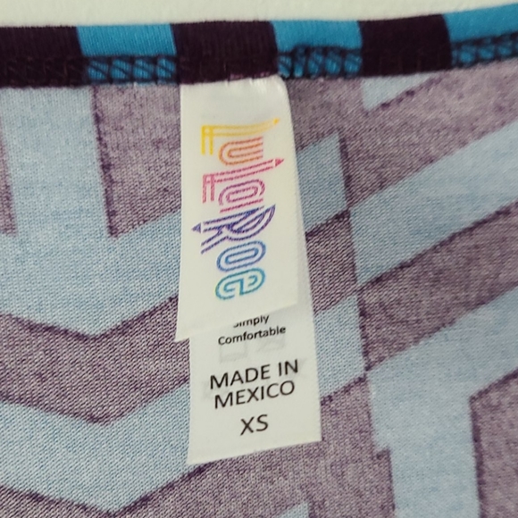 Lularoe Perfect Tee XS - Picture 3 of 3